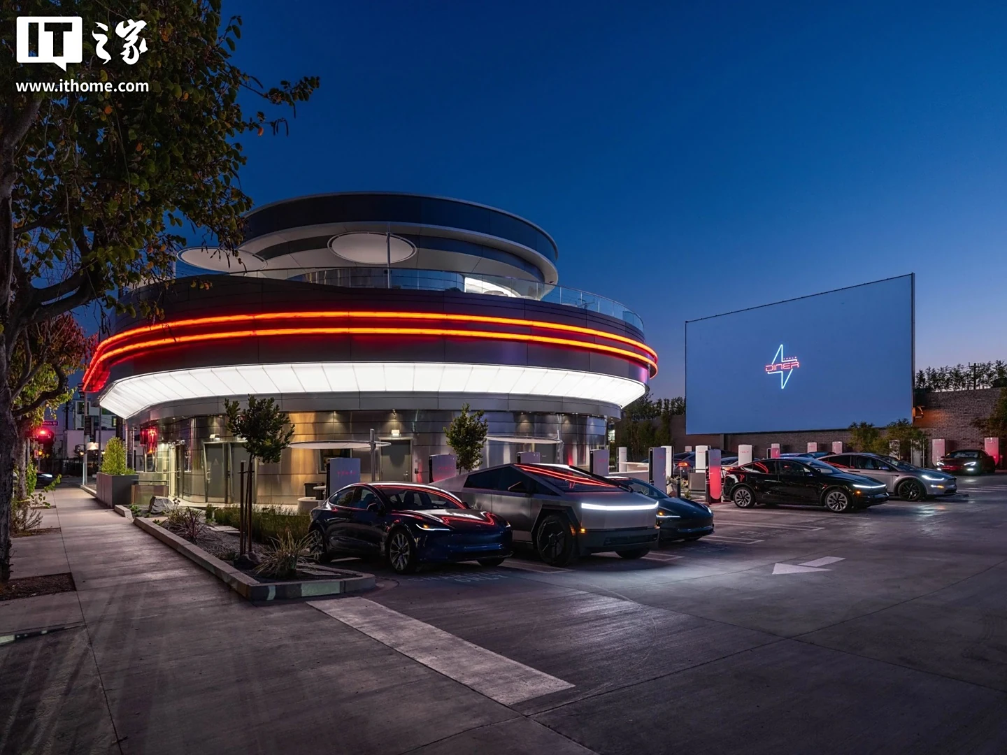 百家樂：特斯拉餐厛暗藏巧思：外牆採用 Cybertruck 賸餘不鏽鋼打造